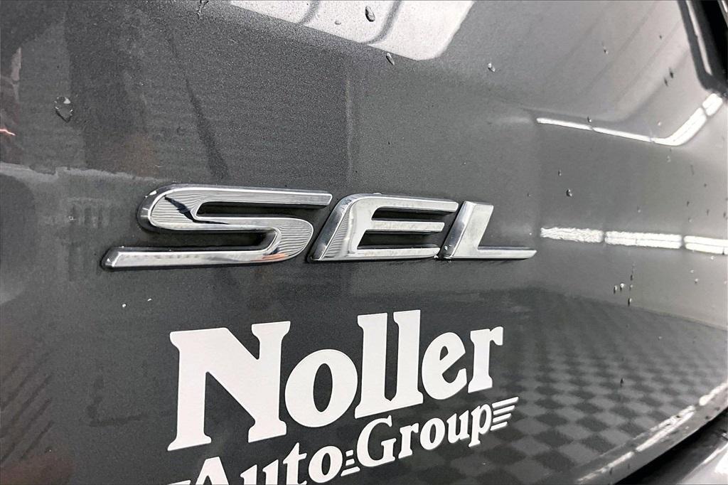 used 2022 Ford Edge car, priced at $18,432