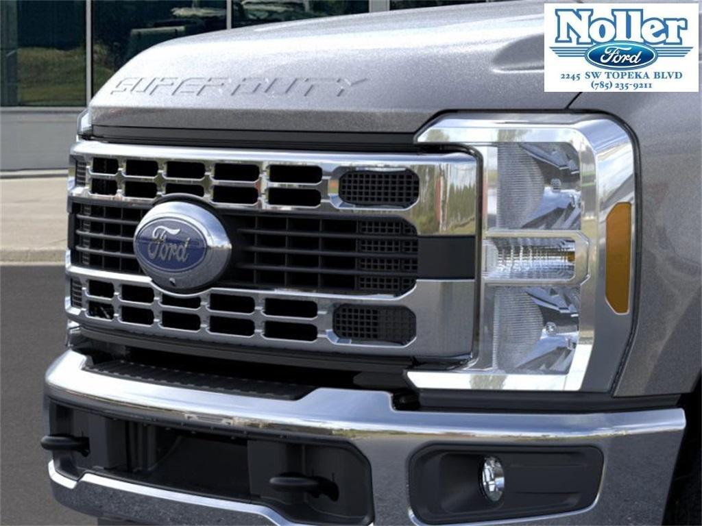 new 2025 Ford F-350 car, priced at $75,170