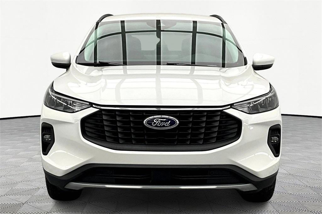 used 2024 Ford Escape car, priced at $27,500