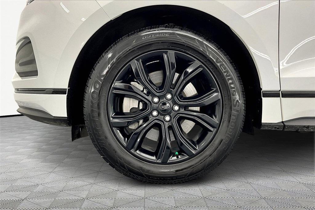 used 2024 Ford Edge car, priced at $27,759