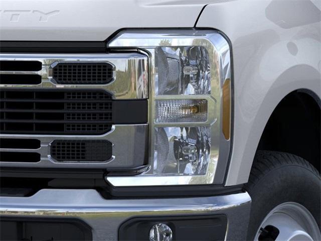 new 2024 Ford F-350 car, priced at $68,195