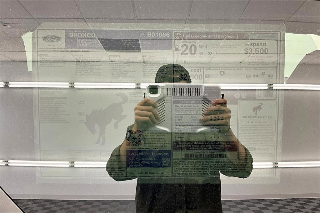 new 2025 Ford Bronco car, priced at $44,991