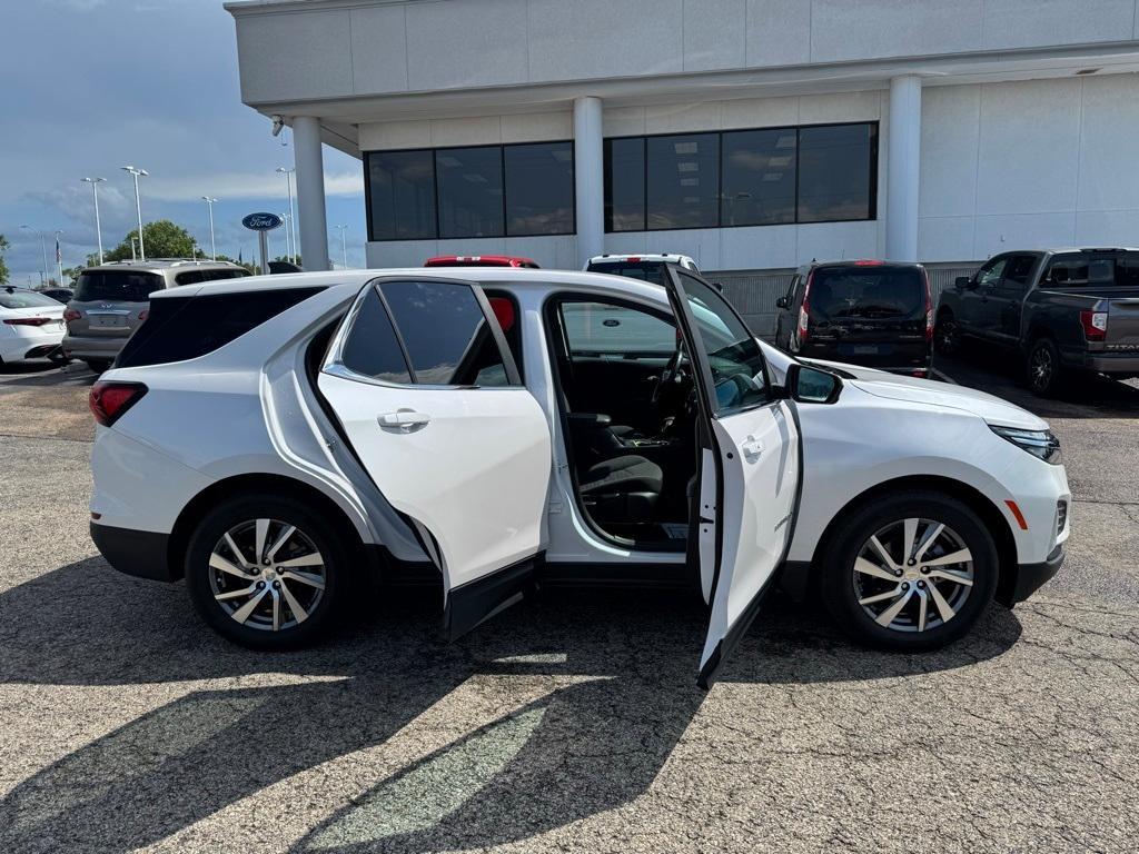 used 2022 Chevrolet Equinox car, priced at $20,800