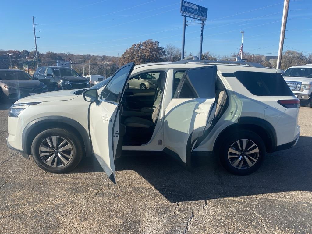 used 2022 Nissan Pathfinder car, priced at $31,000