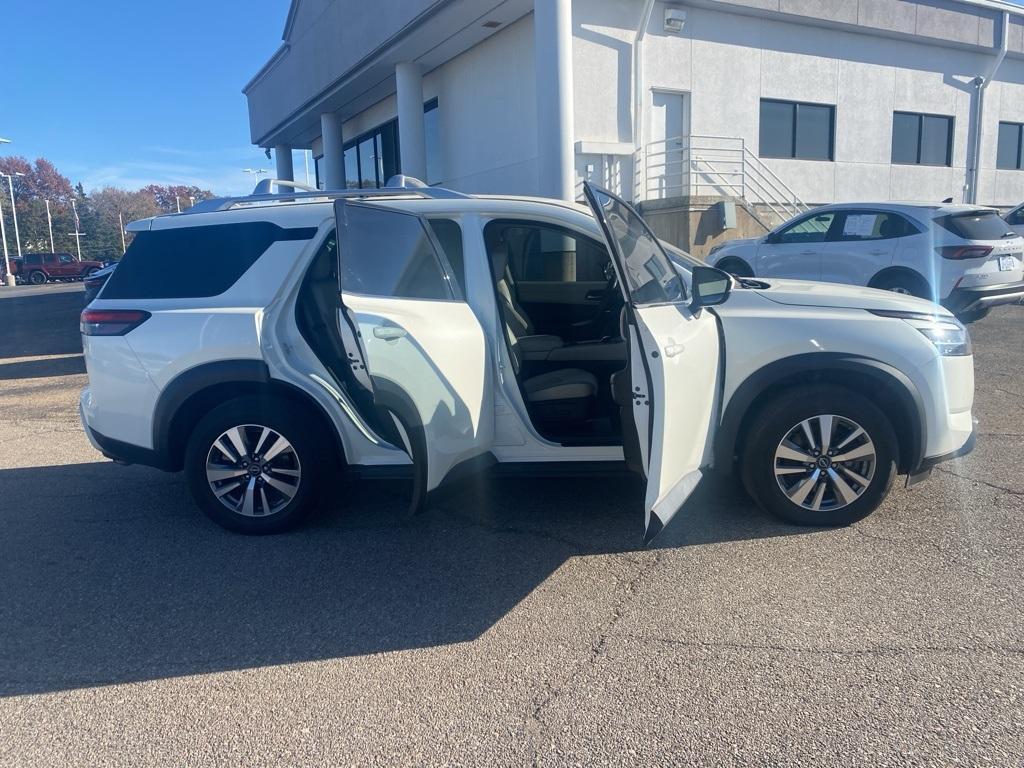 used 2022 Nissan Pathfinder car, priced at $31,000