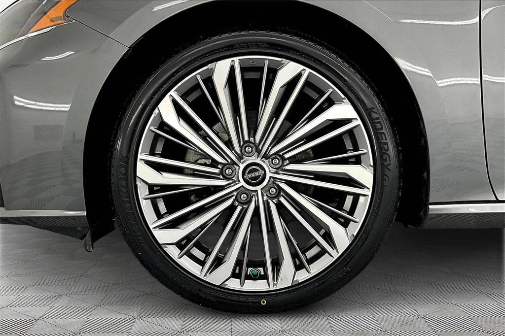 used 2023 Nissan Altima car, priced at $23,500