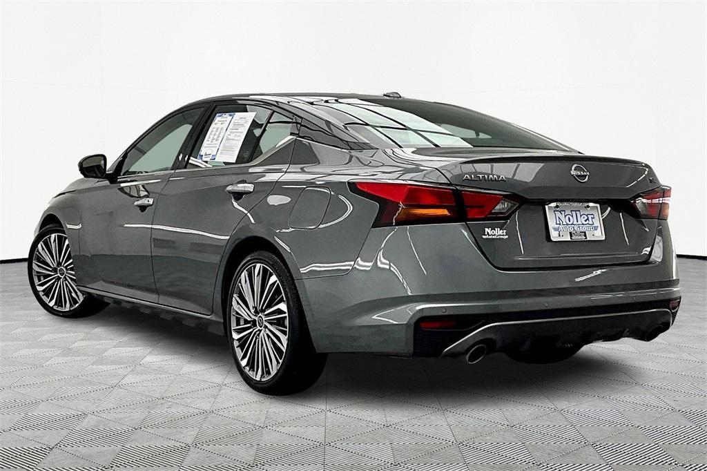 used 2023 Nissan Altima car, priced at $23,500