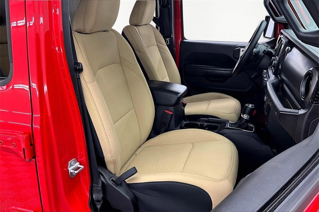 used 2021 Jeep Wrangler Unlimited car, priced at $31,300