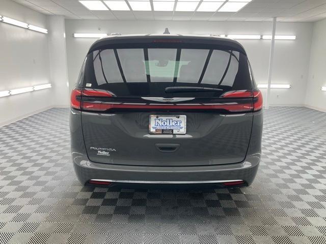 used 2022 Chrysler Pacifica car, priced at $18,998