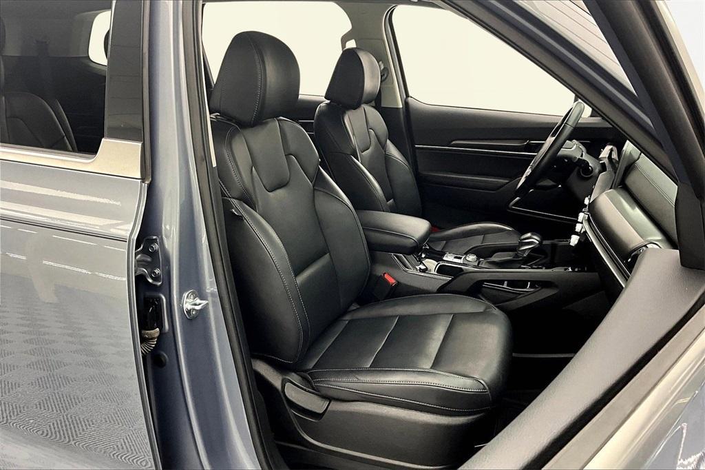 used 2024 Kia Telluride car, priced at $33,400