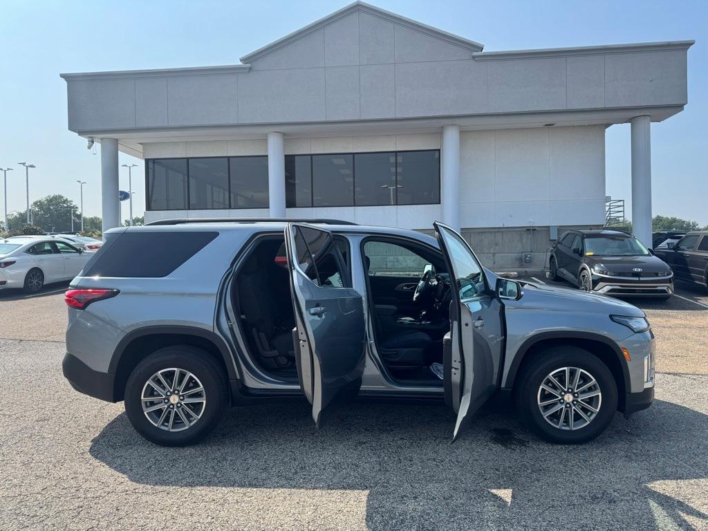 used 2023 Chevrolet Traverse car, priced at $35,467