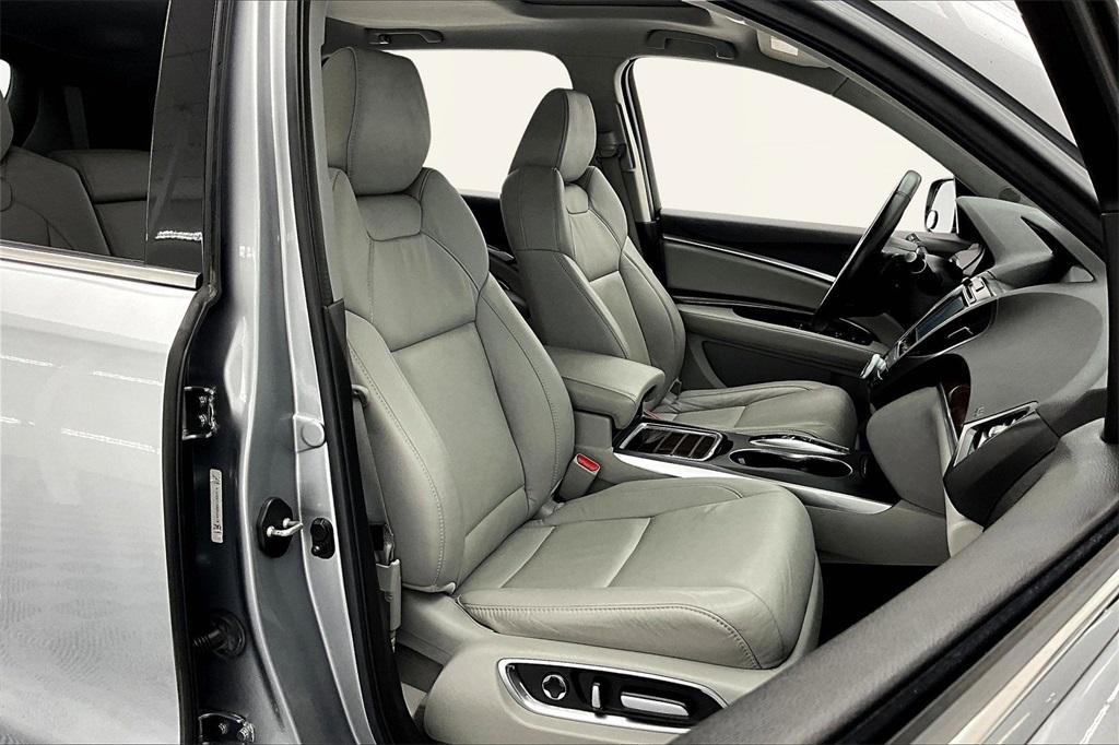 used 2020 Acura MDX car, priced at $27,678