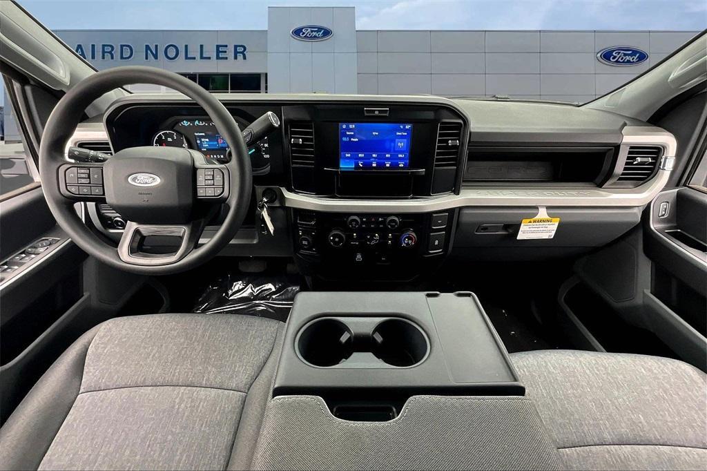 new 2025 Ford F-250 car, priced at $63,070