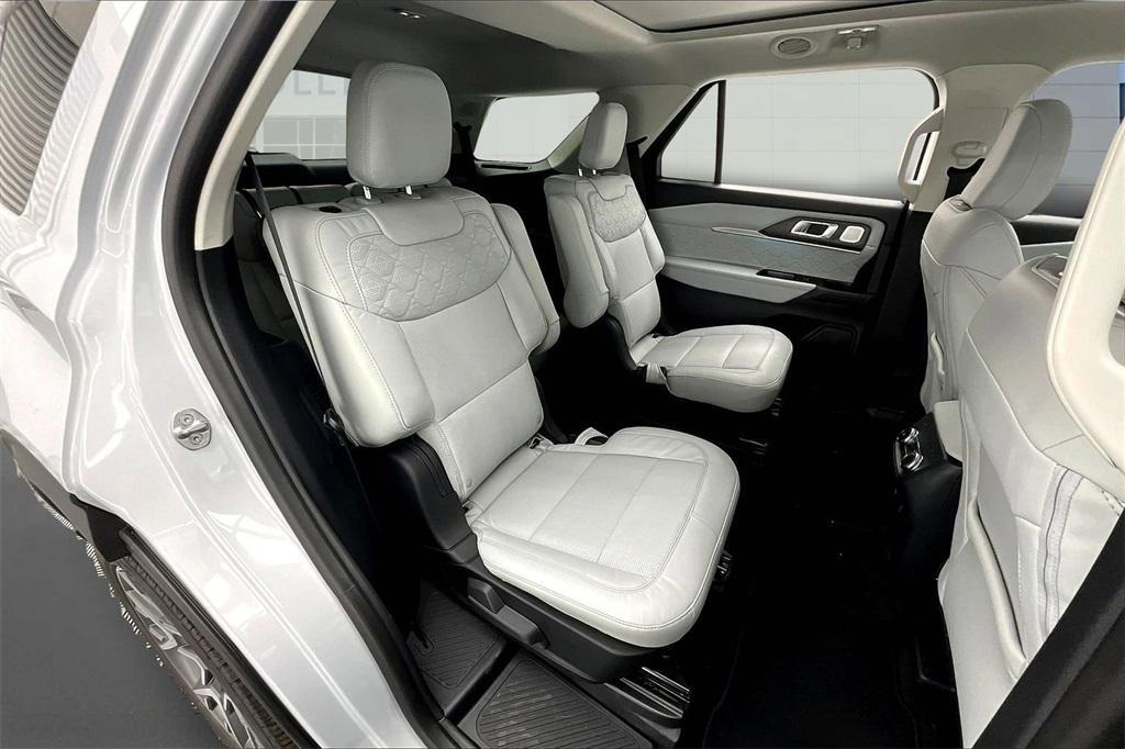 new 2025 Ford Explorer car, priced at $63,665