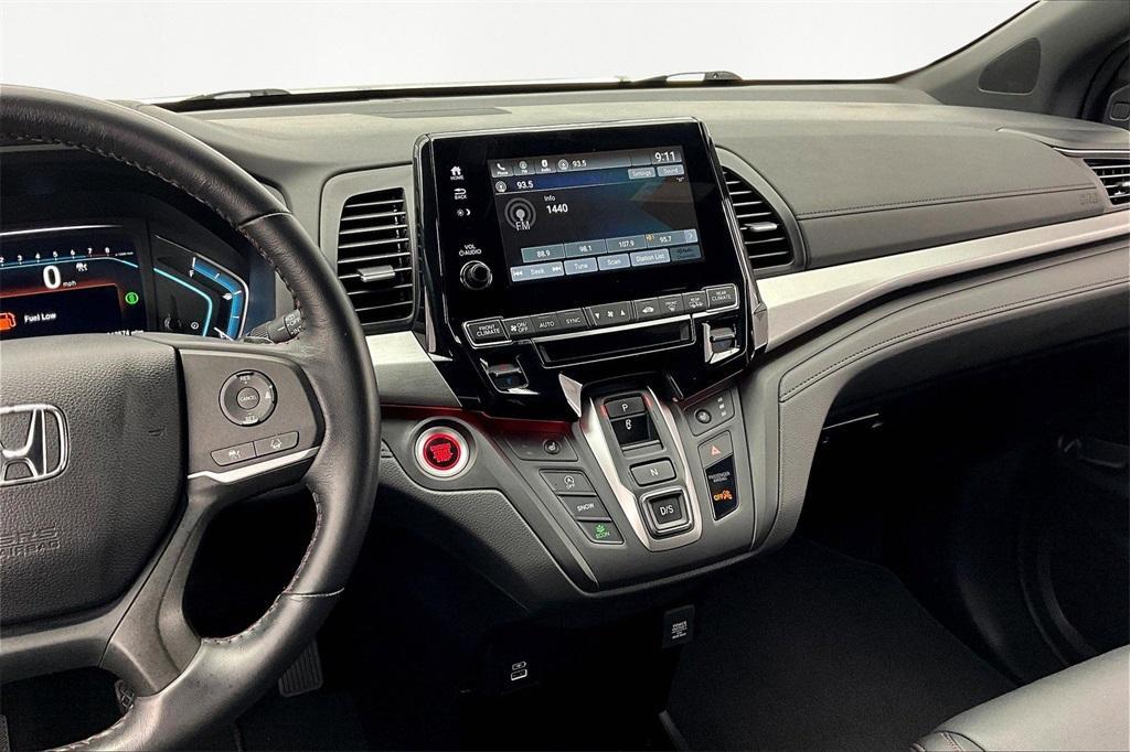 used 2024 Honda Odyssey car, priced at $40,500