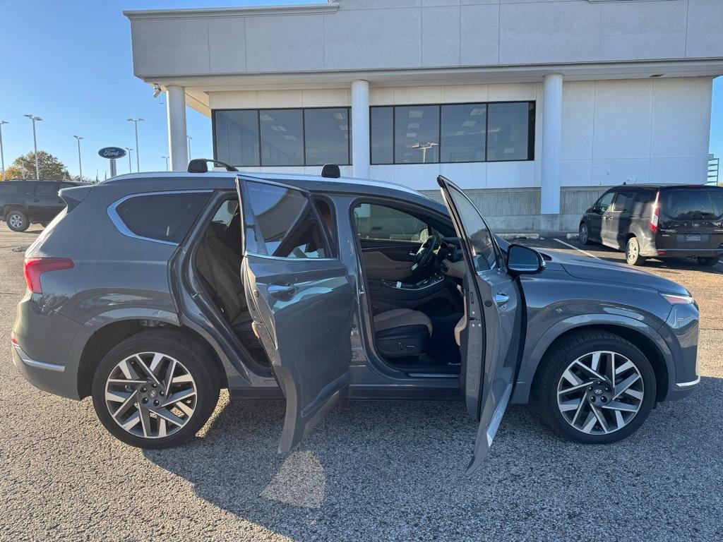used 2023 Hyundai Santa Fe car, priced at $29,500