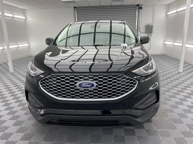 new 2024 Ford Edge car, priced at $32,300