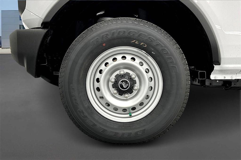new 2025 Ford Bronco car, priced at $40,162