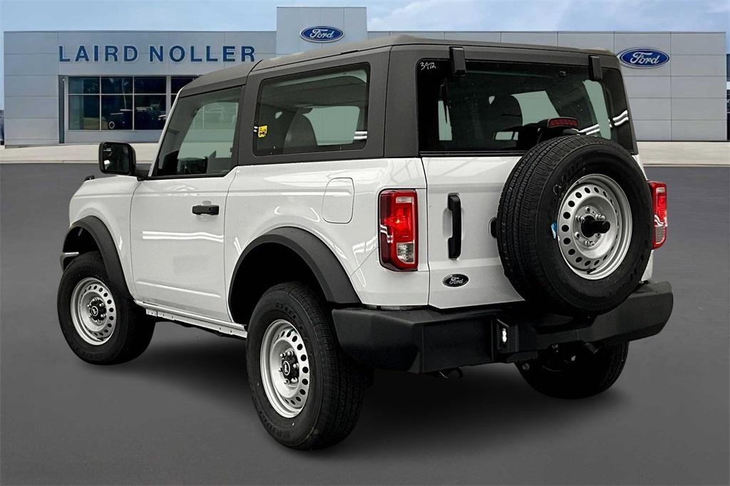 new 2025 Ford Bronco car, priced at $40,162