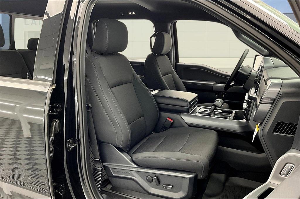 new 2025 Ford F-150 car, priced at $54,282