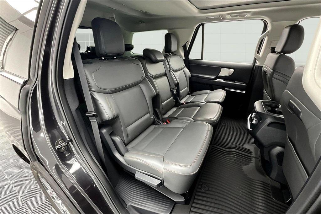 new 2025 Ford Expedition car, priced at $71,513