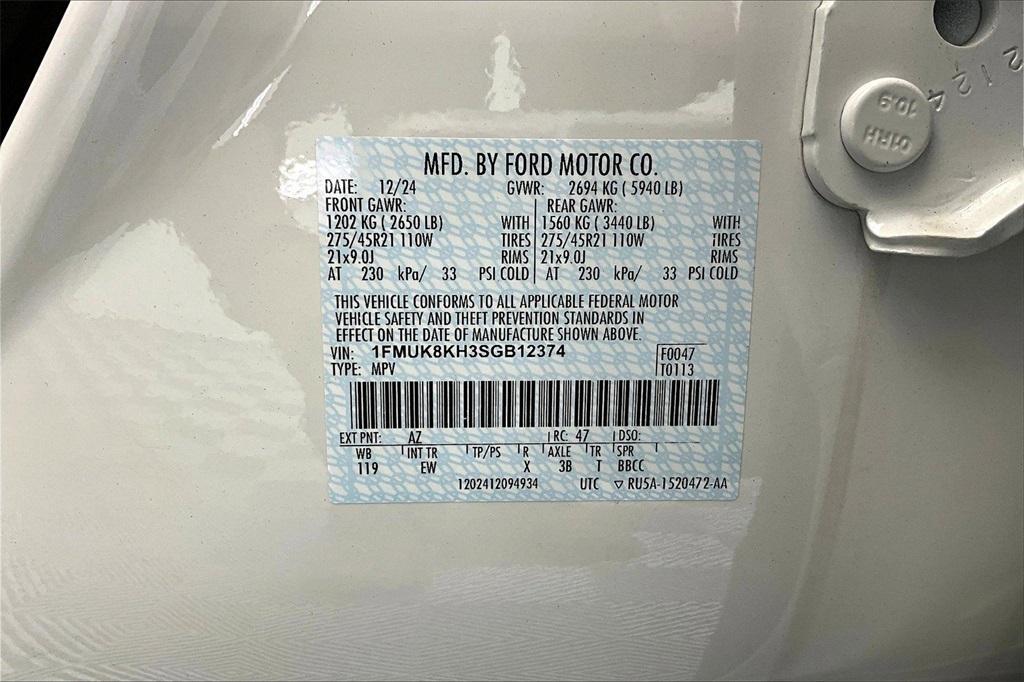 new 2025 Ford Explorer car, priced at $47,476