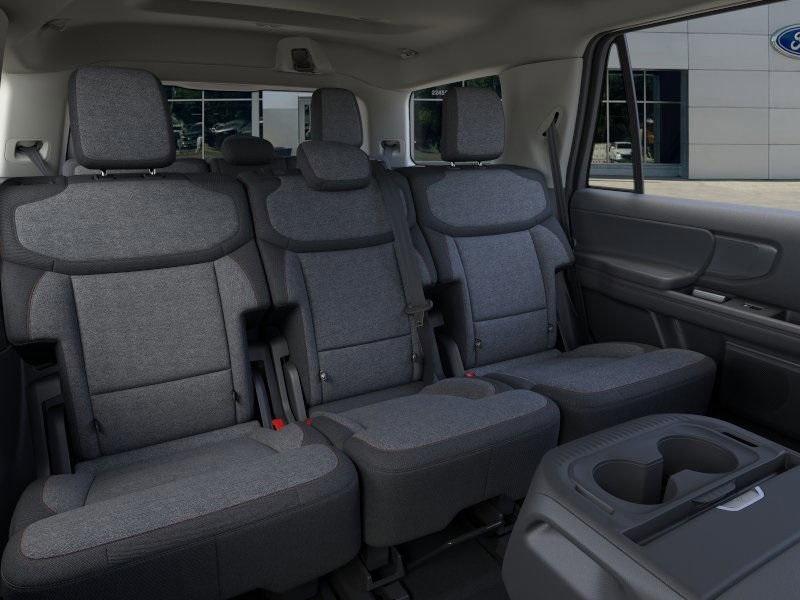 new 2025 Ford Expedition car, priced at $67,177