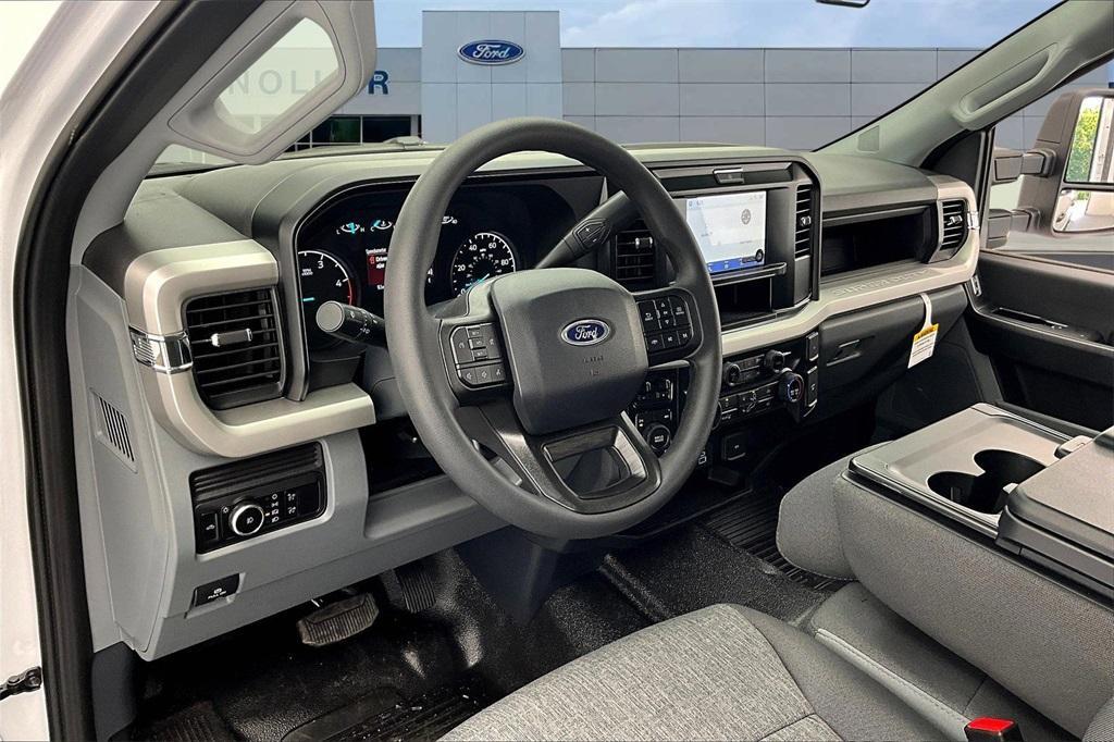 new 2025 Ford F-350 car, priced at $65,319