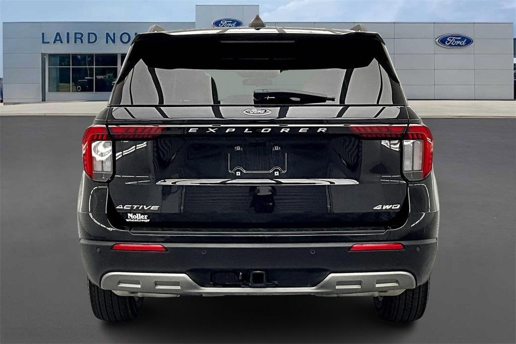 new 2025 Ford Explorer car, priced at $47,402
