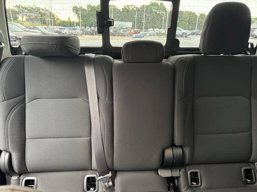 used 2022 Jeep Gladiator car, priced at $31,454