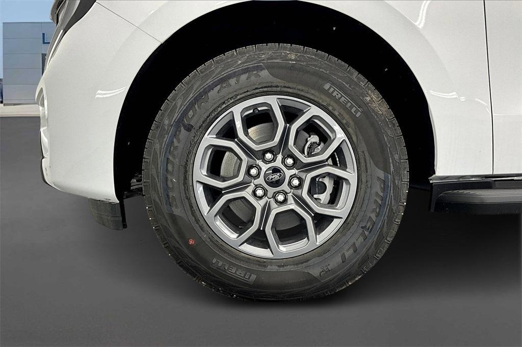new 2025 Ford Expedition Max car, priced at $68,301