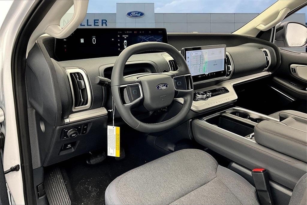 new 2025 Ford Expedition Max car, priced at $68,301