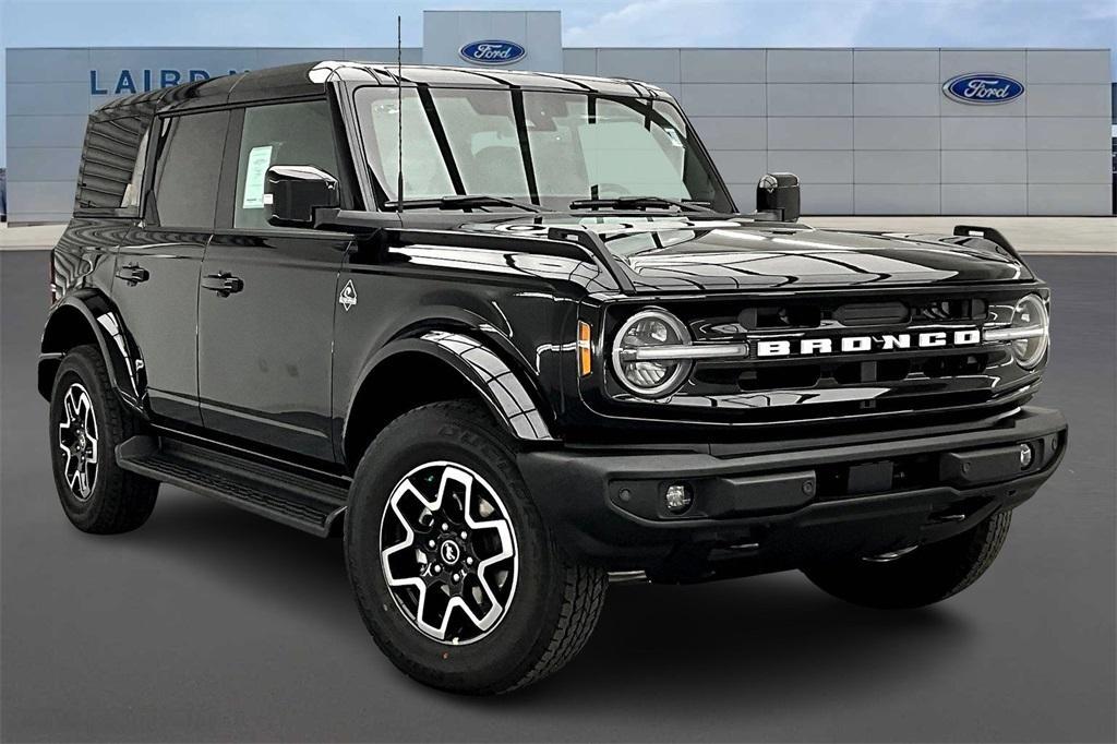 new 2025 Ford Bronco car, priced at $53,678
