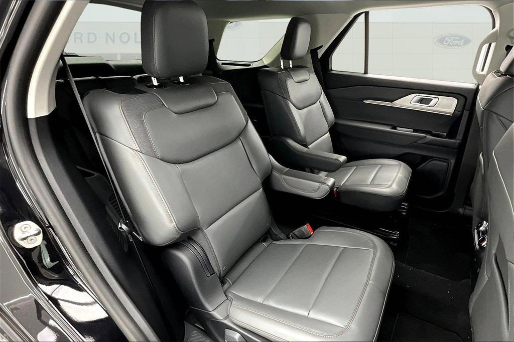 new 2025 Ford Explorer car, priced at $47,382
