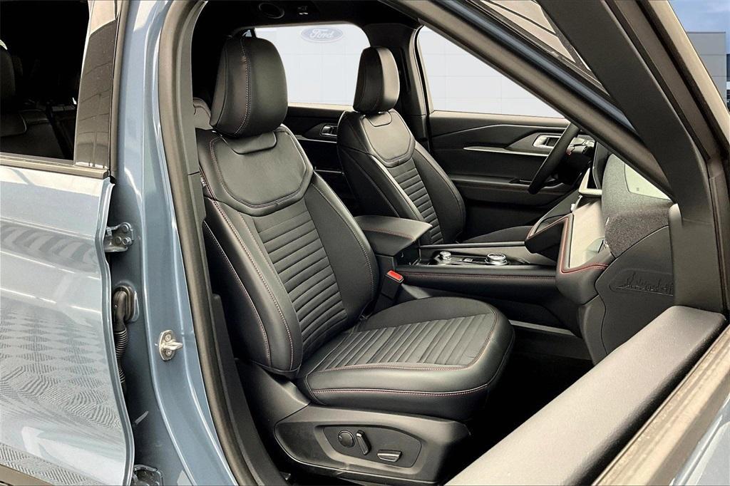 new 2025 Ford Explorer car, priced at $54,331