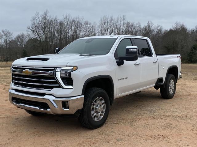 new 2025 Chevrolet Silverado 3500 car, priced at $76,500