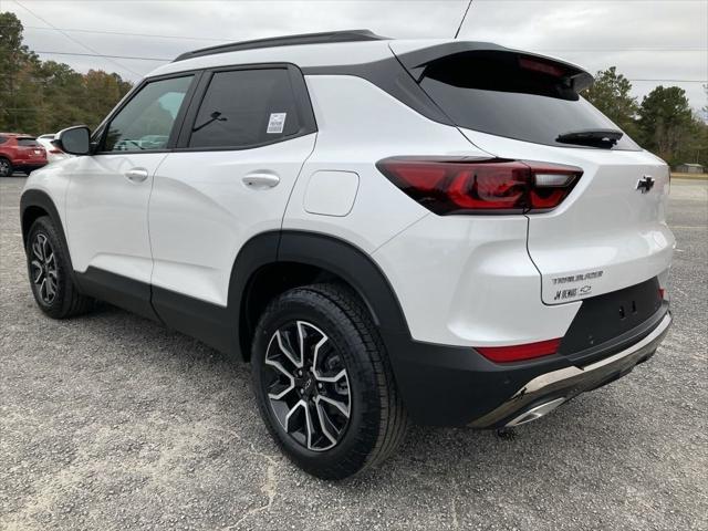 new 2025 Chevrolet TrailBlazer car, priced at $50,245