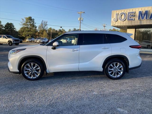 used 2020 Toyota Highlander car, priced at $30,995