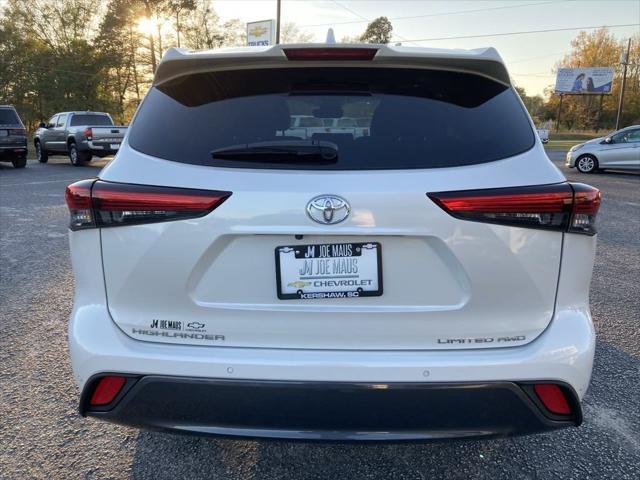 used 2020 Toyota Highlander car, priced at $30,995