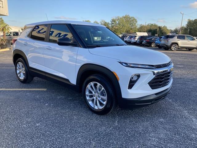 new 2025 Chevrolet TrailBlazer car, priced at $25,680