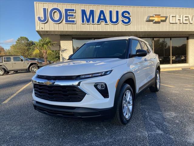 new 2025 Chevrolet TrailBlazer car, priced at $25,680