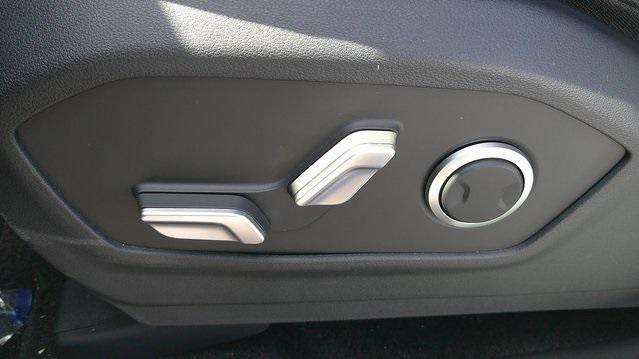 new 2025 Hyundai Santa Fe car, priced at $39,272