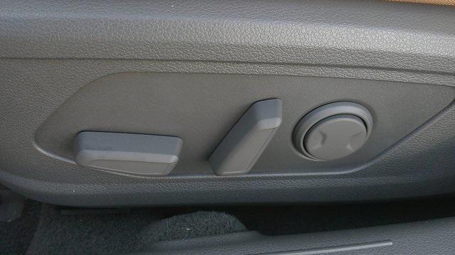 new 2025 Hyundai Sonata Hybrid car, priced at $39,061