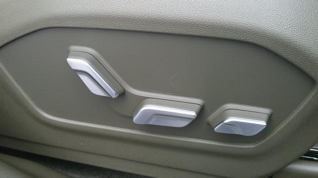 new 2025 Hyundai SANTA FE HEV car, priced at $48,899