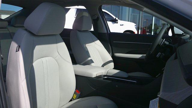 new 2025 Hyundai Sonata Hybrid car, priced at $39,027