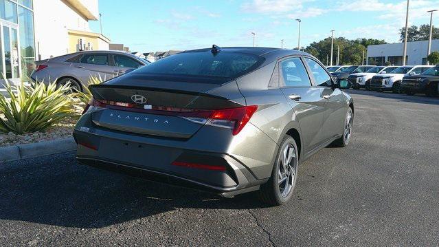 new 2025 Hyundai Elantra car, priced at $23,966