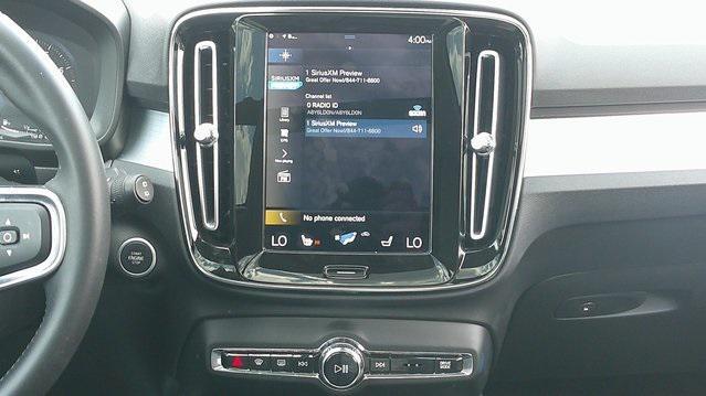 used 2021 Volvo XC40 car, priced at $21,400
