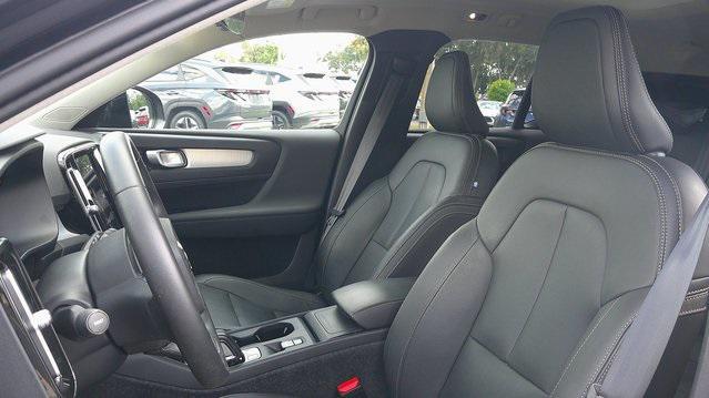 used 2021 Volvo XC40 car, priced at $21,400
