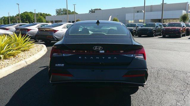 new 2025 Hyundai Elantra car, priced at $26,660