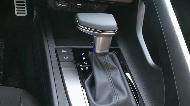new 2025 Hyundai Elantra car, priced at $24,304